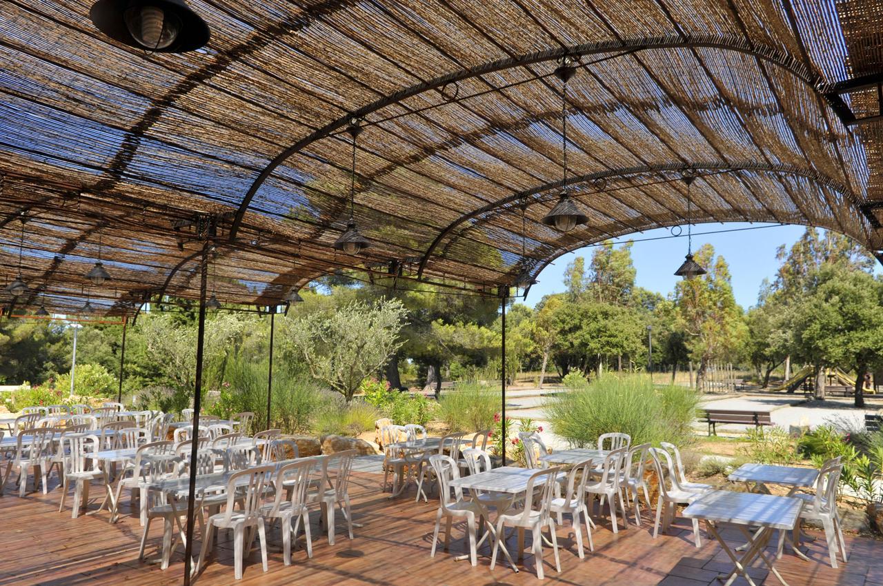 Hotel Le Castelet Saint Aygulf Esterno foto